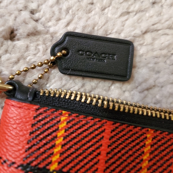 Coach Small Wristlet - Picture 5 of 8